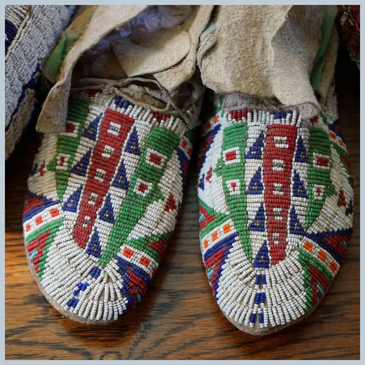 Lakota Women's Legging And Moccasin Set Turn Of The Century